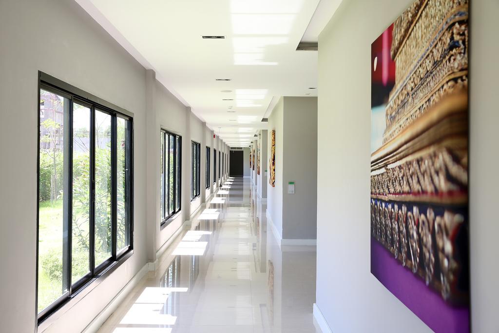 S Ratchada Leisure Hotel - Sha Plus Bangkok Exterior photo Interior of the school