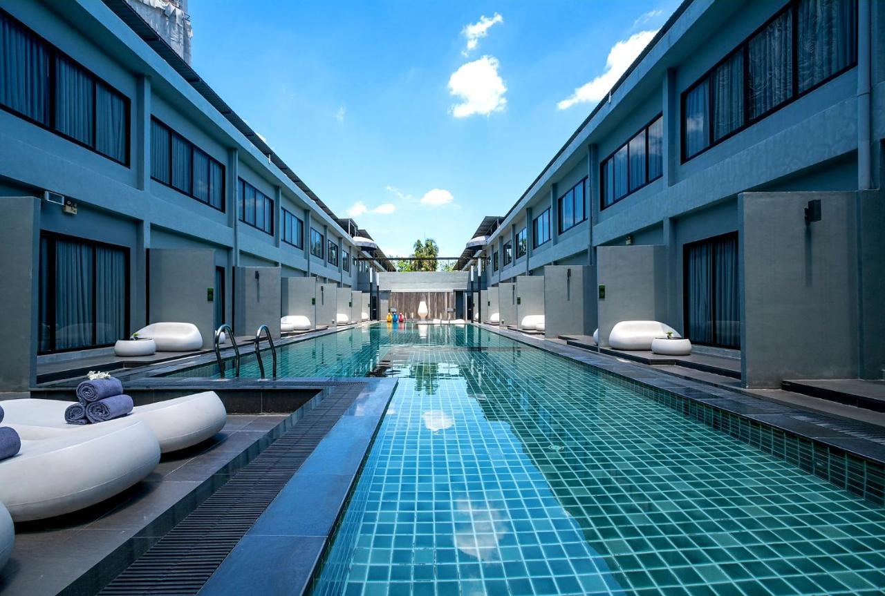 S Ratchada Leisure Hotel - Sha Plus Bangkok Exterior photo The swimming pool at the hotel